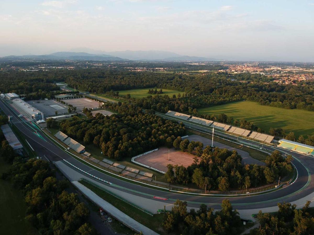 Апартаменти Monza-Station Wi-Fi E Smart-Tv. Екстер'єр фото